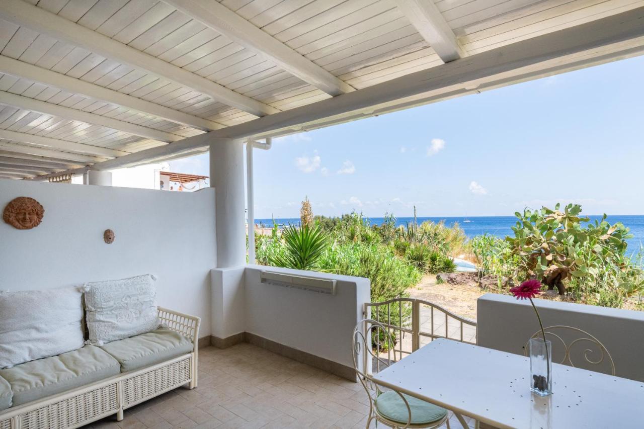 Villa Ginestra Sulla Spiaggia Di سترومبولي المظهر الخارجي الصورة