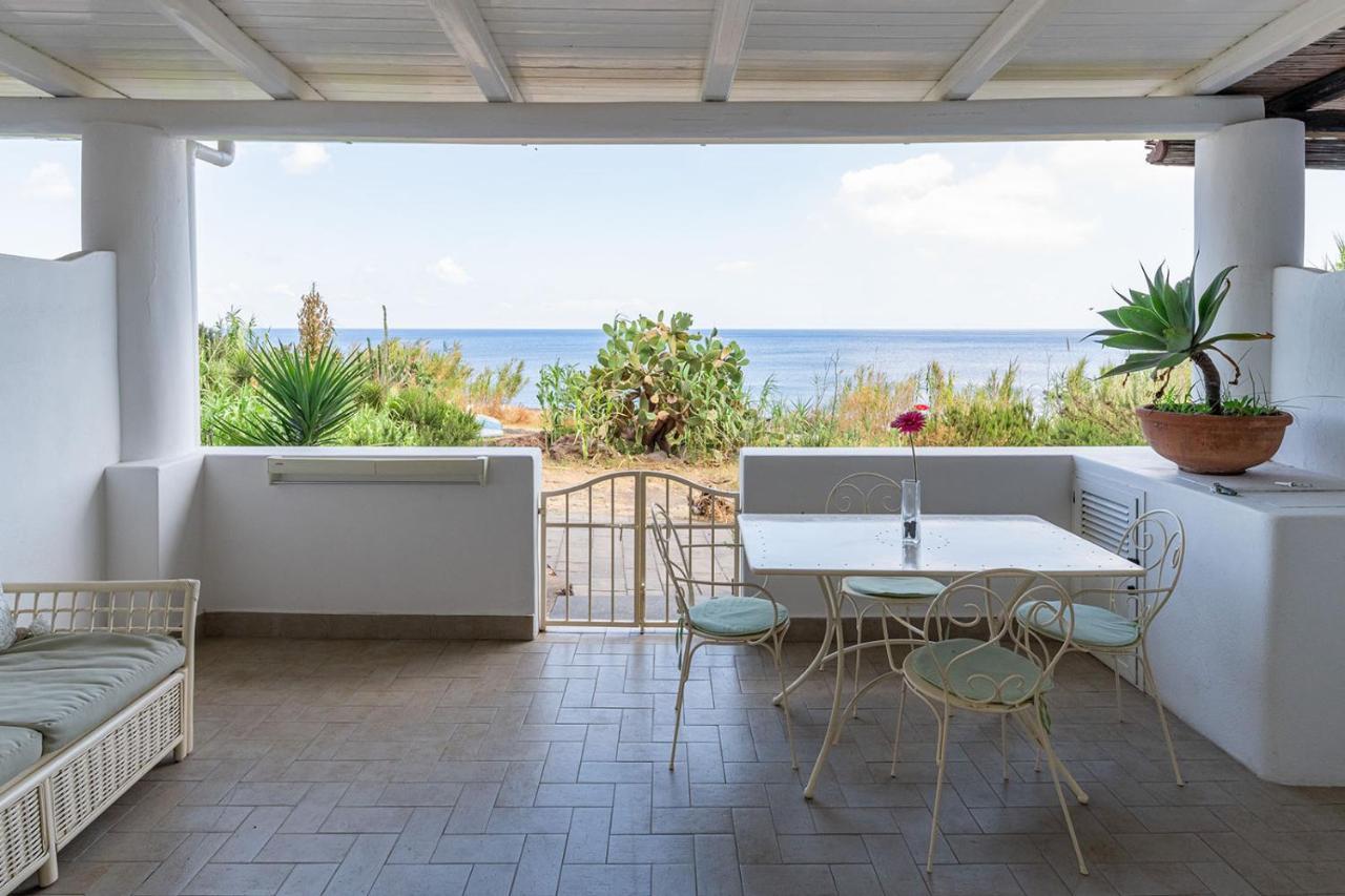 Villa Ginestra Sulla Spiaggia Di سترومبولي المظهر الخارجي الصورة