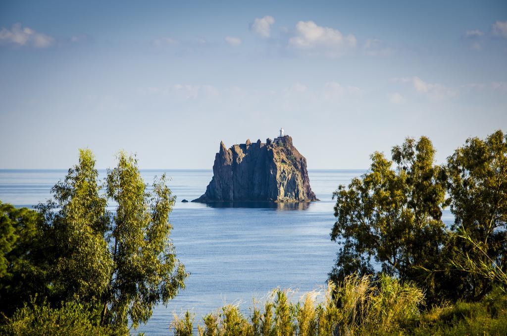 Villa Ginestra Sulla Spiaggia Di سترومبولي الغرفة الصورة