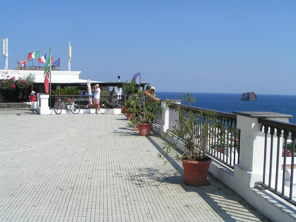 Villa Ginestra Sulla Spiaggia Di سترومبولي الغرفة الصورة